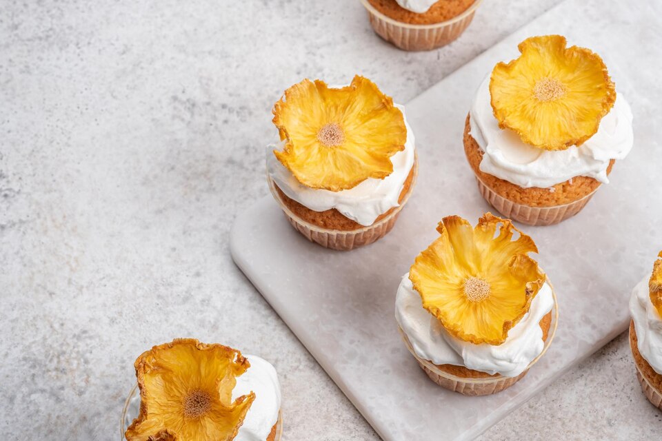 Apple and cream cheese muffins