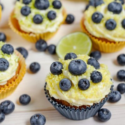 Blueberry Lime Cheesecake Cupcakes - foodglut.com