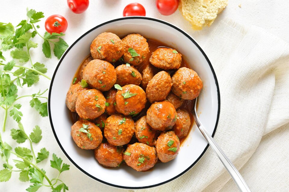 Turkey Meatballs Stuffed with Mozzarella